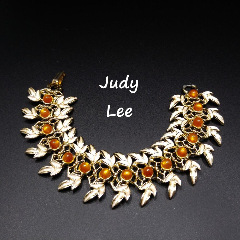 Vintage Judy Lee Bracelet White Enamel Gold Tone Floral Links Glitter Lucite